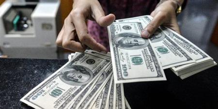 سعر الدولار مقابل الجنيه المصري اليوم الجمعة في بنك مصر والبنك الأهلي - صوت العرب