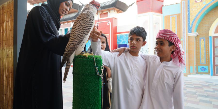 «صقّاري الإمارات» يستقطب زوار مهرجان الشيخ زايد - صوت العرب