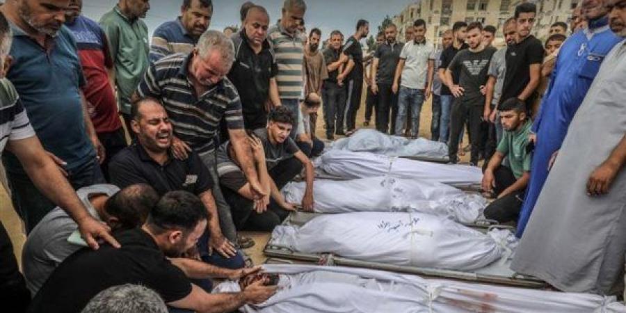 استشهاد 6 فلسطينيين جراء قصف الاحتلال مدرسة في حي التفاح شرق غزة - صوت العرب