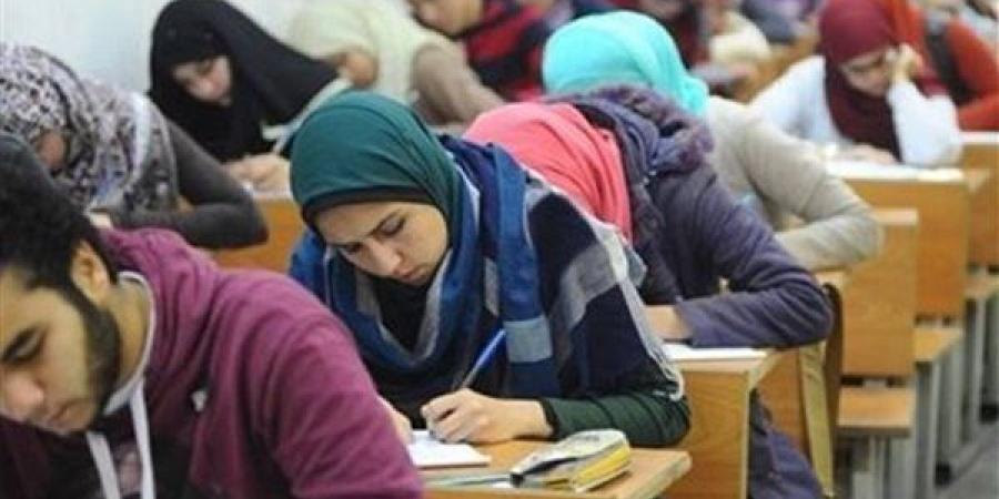 موعد امتحانات نصف العام الدراسي 2025 للمدارس والجامعات - صوت العرب