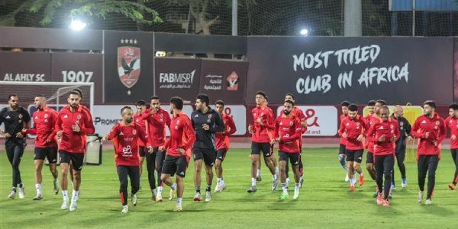 الأهلي يستأنف تدريباته استعداداً لمواجهة الاتحاد.. موعد ومكان المباراة - صوت العرب