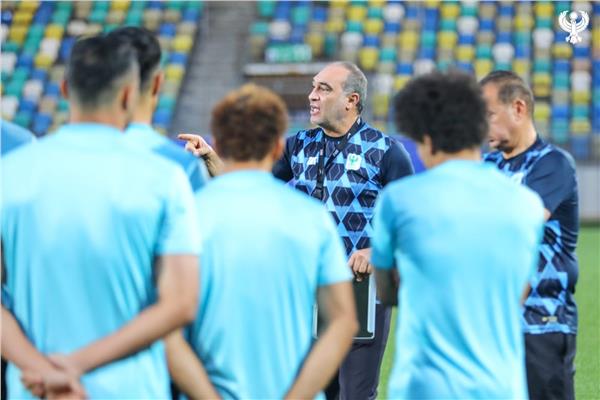 المصري يستهل مشواره بالكونفدرالية بمواجهة الهلال الليبي 