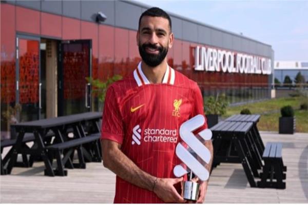 محمد صلاح يتوج بجائزة لاعب الشهر مع ليفربول.. ويؤكد الفوز بالمباريات أهم