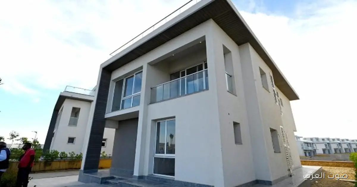 وزير الإسكان يزور برج LD08 في الأبراج الشاطئية وكومبوند “مزارين” بمدينة العلمين الجديدة