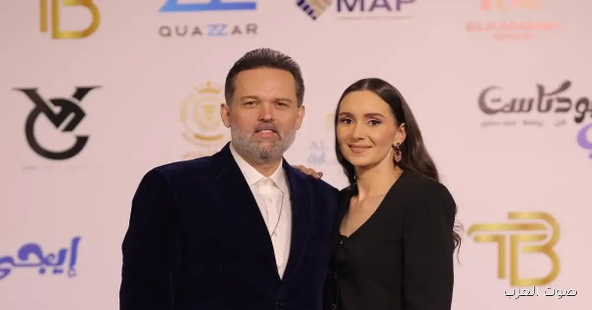 محمد محمود عبدالعزيز يطمئن الناس على صحة زوجته بعد خروجها من العناية