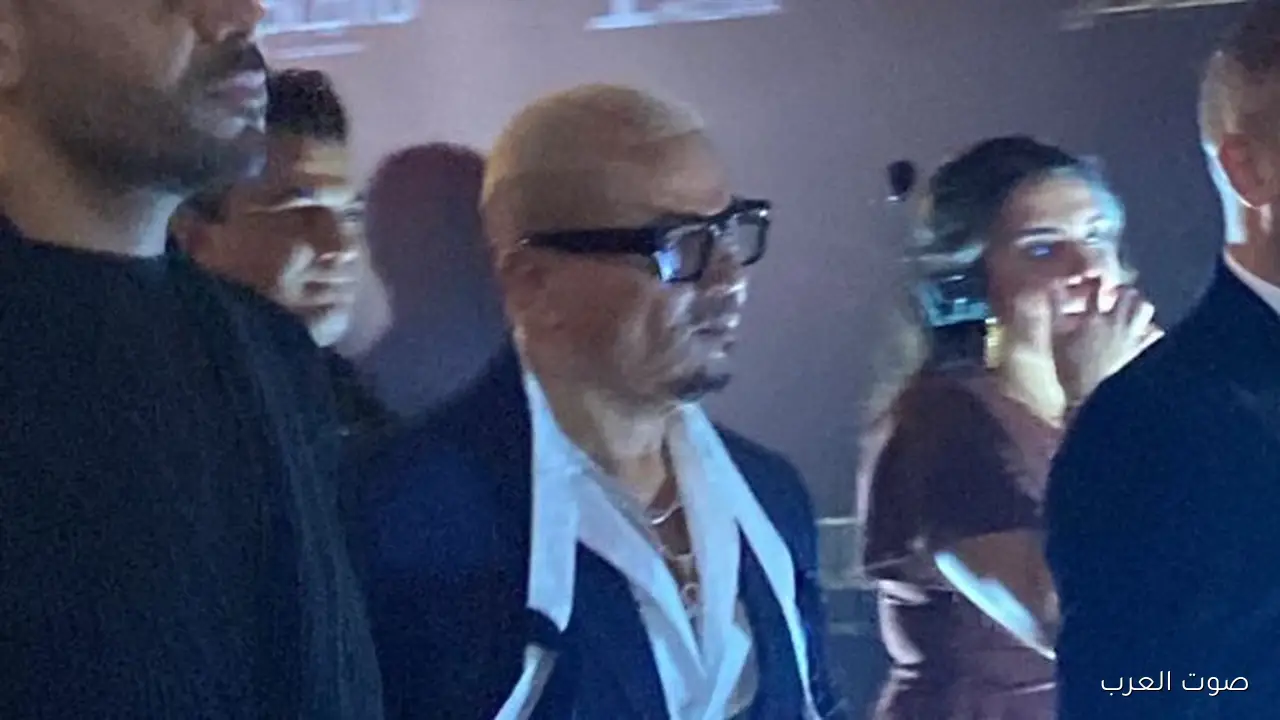 عمرو دياب مفاجأة في العرض الخاص لفيلم “السلم والثعبان” بالتجمع الخامس.. صور وفيديو