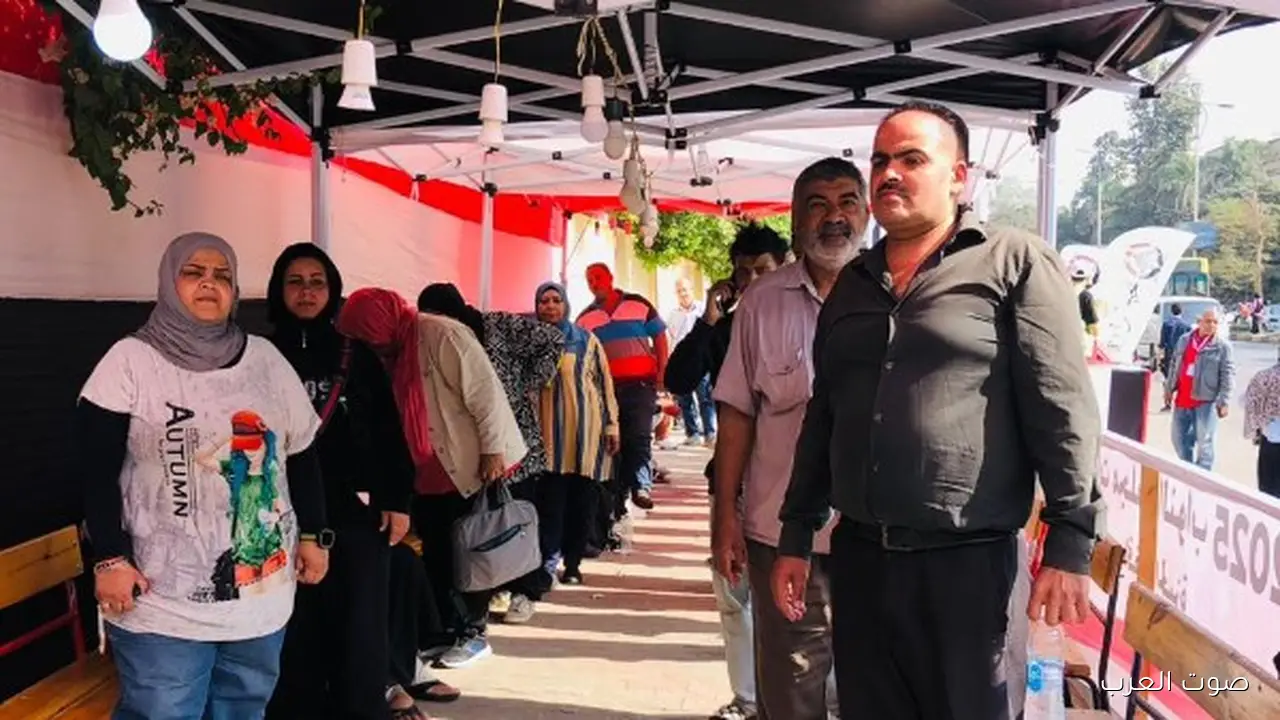 الناس بتتجمع على مدرسة الشهيد عامر عبدالمقصود في الدقي | صور