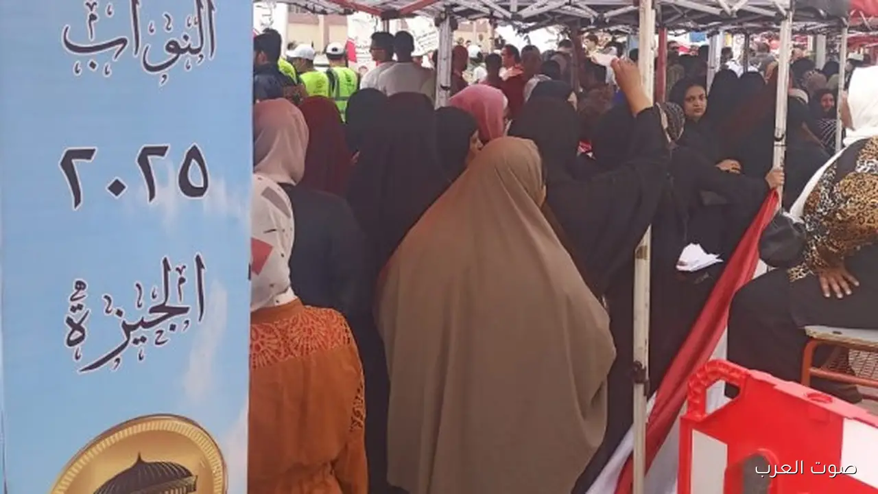 انتخابات مجلس النواب 2025: زحمة ستات في لجنة محمد كريم بالجيزة