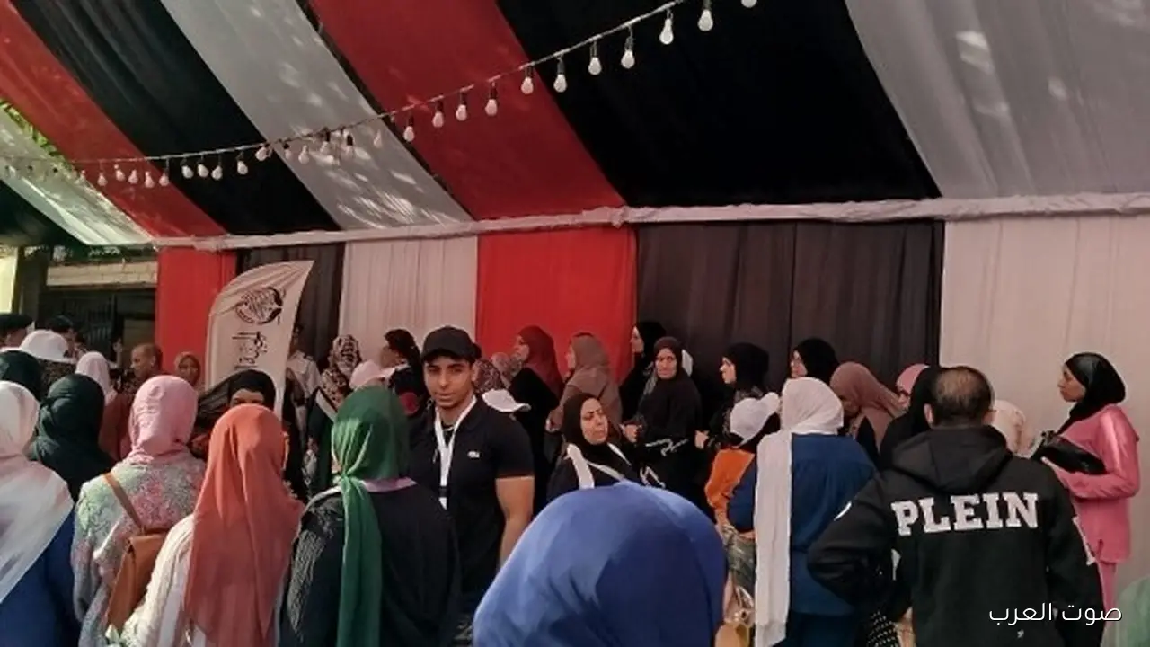 الناس بتتوافد على لجنة مدرسة الفاروق عمر في اليوم الثاني من انتخابات مجلس النواب