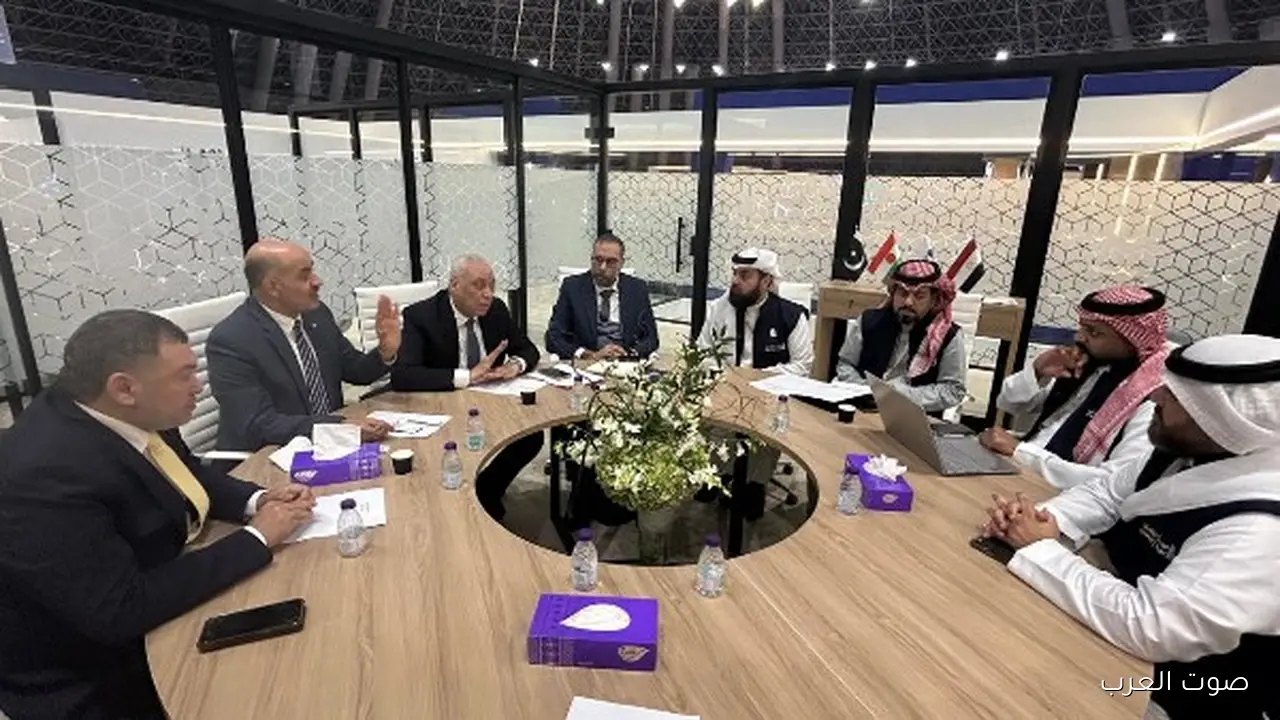 وفد السياحة يناقش استعدادات الحج وخدمات الضيافة في المشاعر