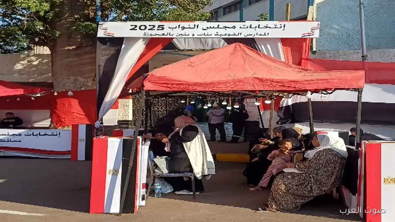 إقبال متوسط على الانتخابات قبل ما تبدأ فترة الراحة بلجنة المدارس القومية في العجوزة.. صور