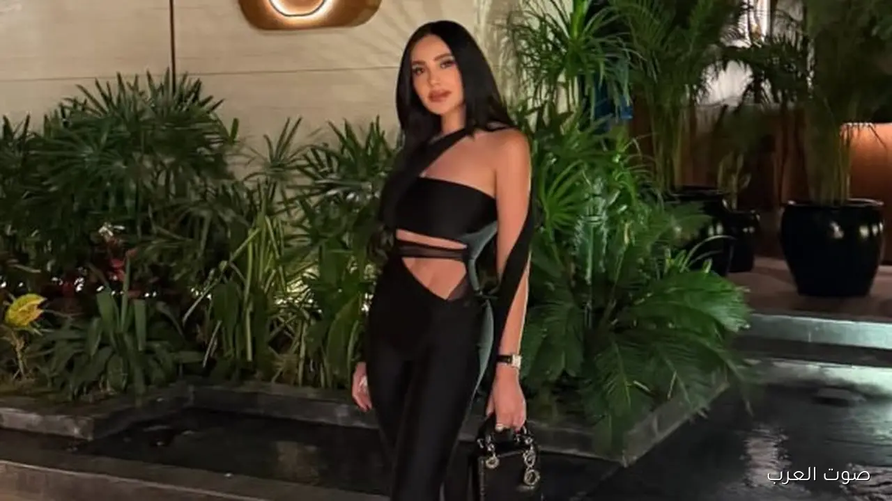 مي القاضي تفتح باب الجدل بإطلالة جريئة