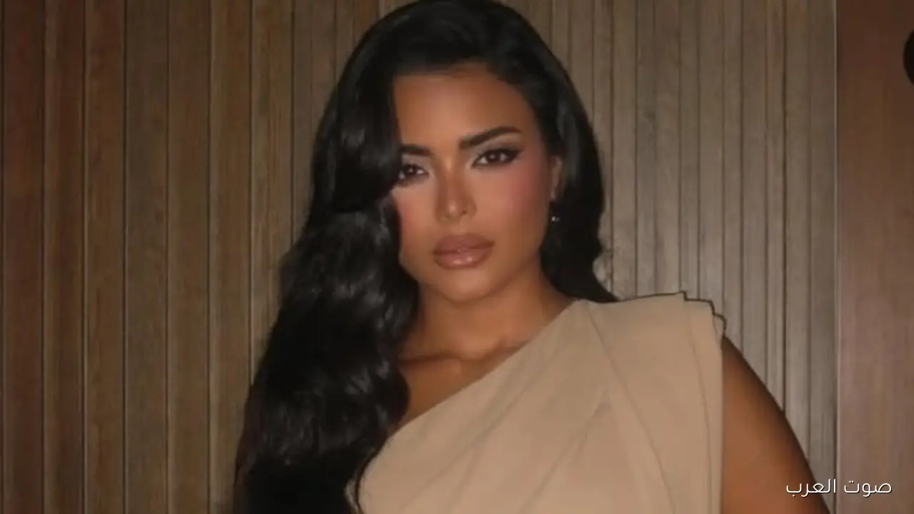 أسماء جلال ترد على شائعة ارتباطها بعمرو دياب