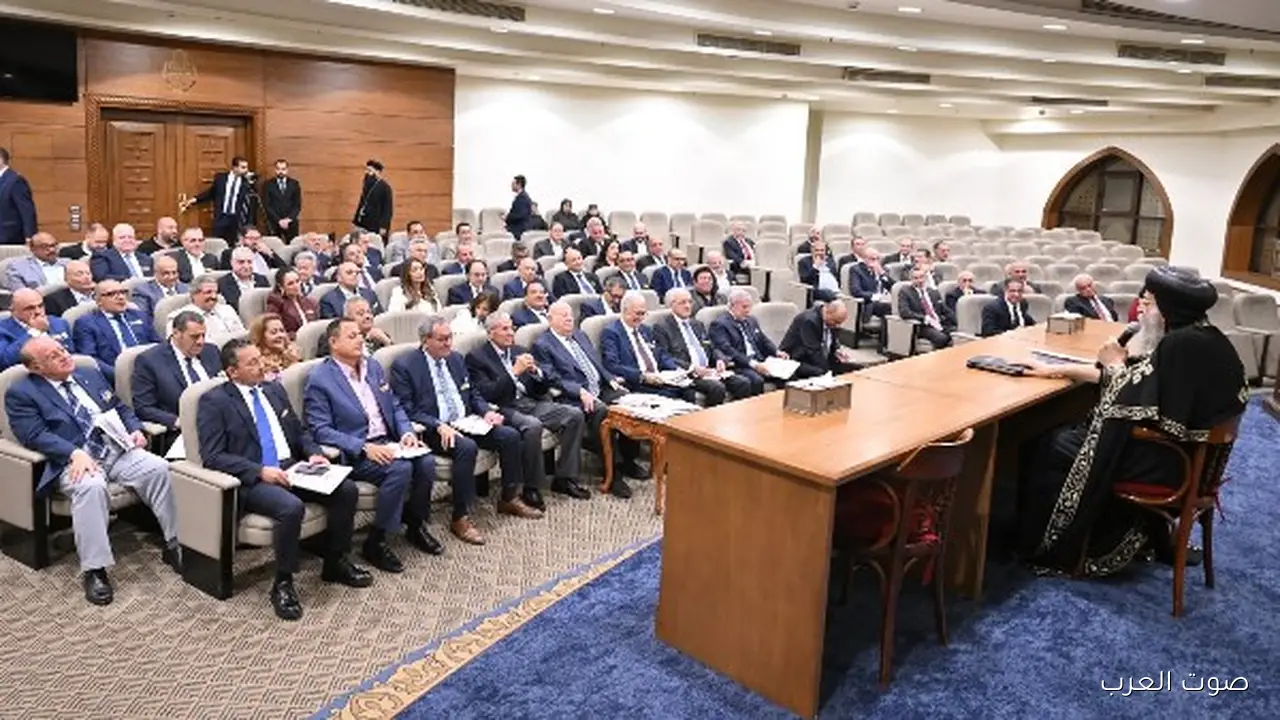 أول لقاء لتقوية التواصل بين الكنيسة ورجال الأعمال من أبنائها في المقر البابوي