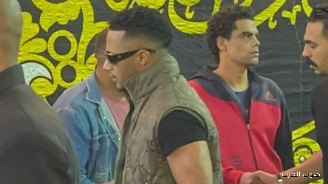 محمد رمضان يعزي في وفاة إسماعيل الليثي | صور