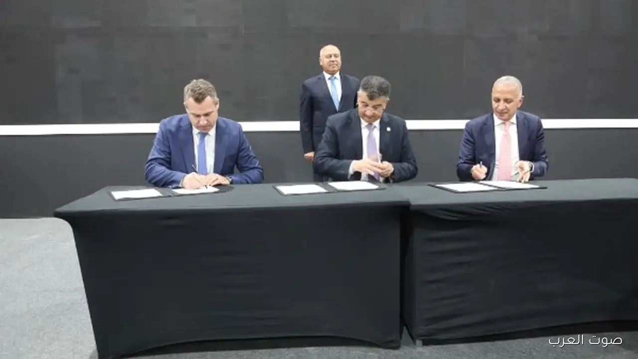 النقل بتوقع عقد لإدارة وتشغيل شبكة القطار الكهربائي السريع مع اتحاد الشركات