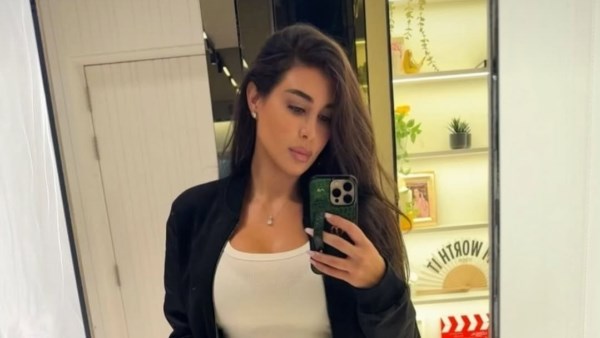 ياسمين صبري بتلفت الأنظار بإطلالة كاجوال حلوة