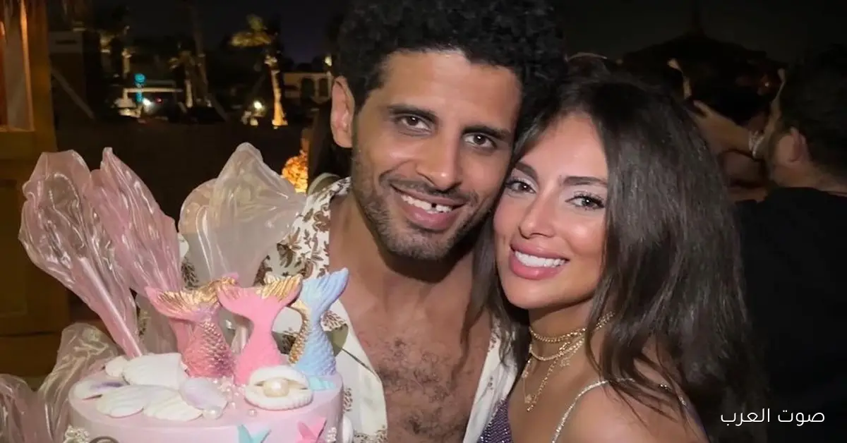 إسراء عبدالفتاح بتغازل حمدي الميرغني: بموت فيك يا حبيبي