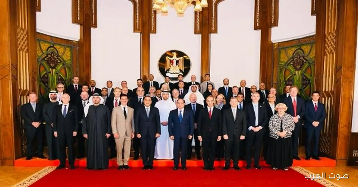 رئيس الوزراء يحضر توقيع اتفاق جديد لتوسيع الاستثمارات في خدمات التعهيد والرقمنة