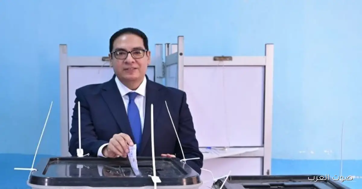 رئيس جامعة القاهرة يشارك في انتخابات النواب ويقول: لازم كلنا نشارك كواجب وطني