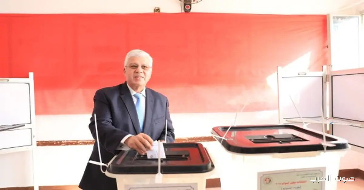 وزير التعليم العالي يدلي بصوته ويدعو شباب الجامعات للمشاركة الفعّالة في الانتخابات