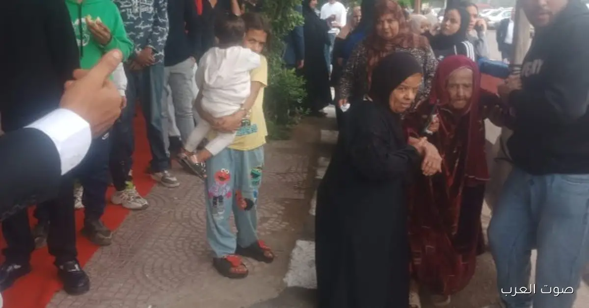 توافد الناس بكثافة على لجان انتخابات مجلس النواب 2025 في المنيل | صور وفيديو