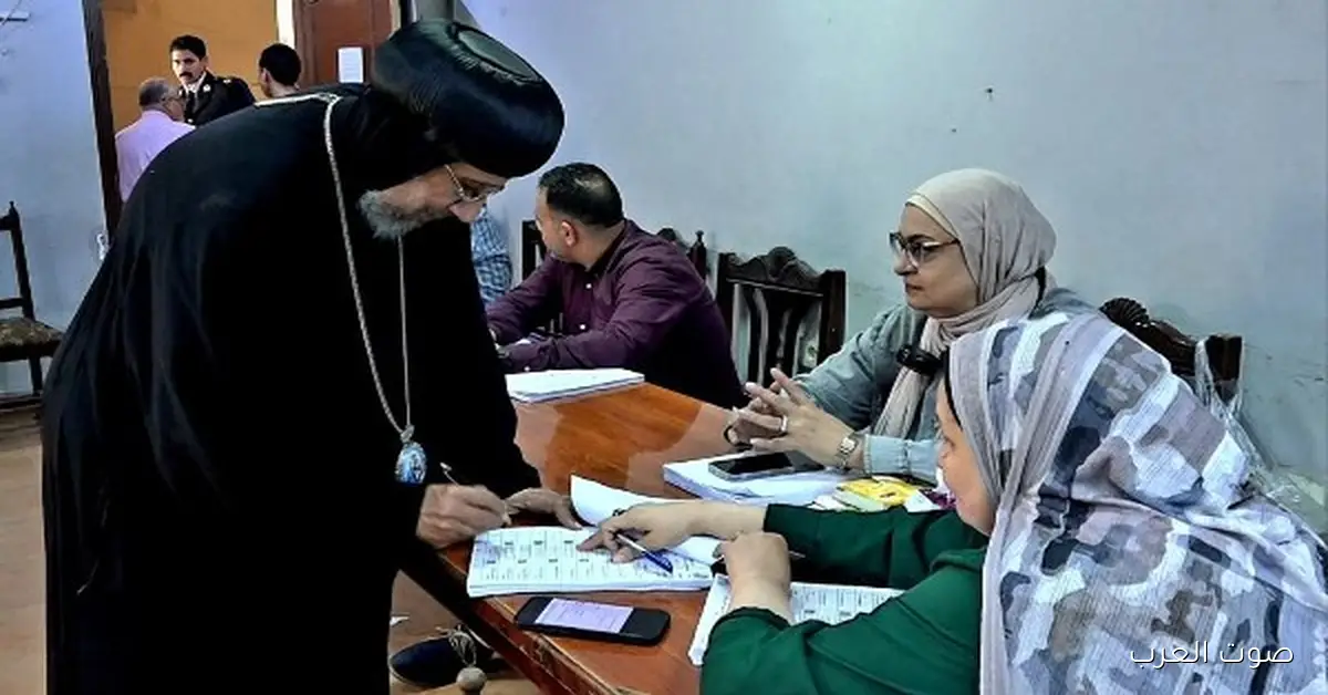 الأنبا إرميا ينزل الانتخابات ويدعو الناس يشاركوا بأصواتهم