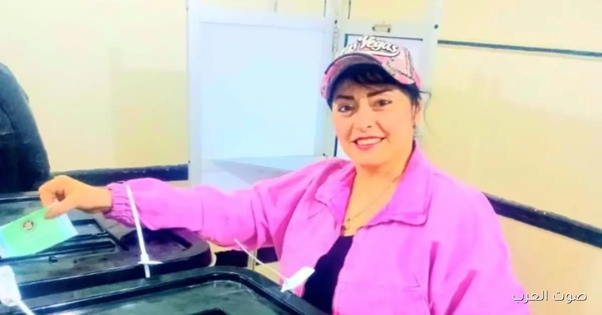 هند عاكف تشارك بصوتها في انتخابات البرلمان بالمقطم.. صور