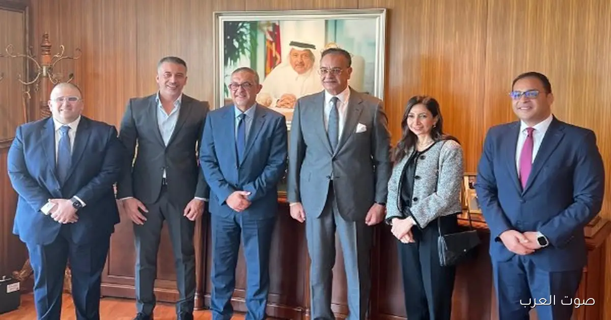 حسام هيبة يتكلم عن فرص الاستثمار مع رئيس رجال الأعمال القطريين