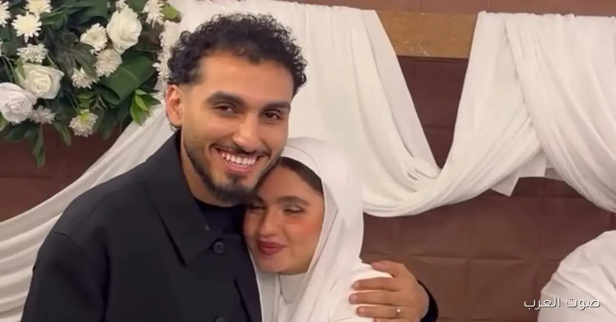 أحمد حمدي لاعب الزمالك يحتفل بخطبته وسط عائلته