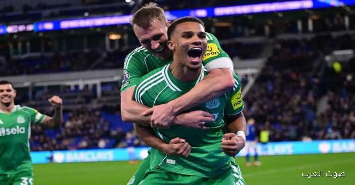 نيوكاسل يكتسح إيفرتون برباعية في الدوري الإنجليزي