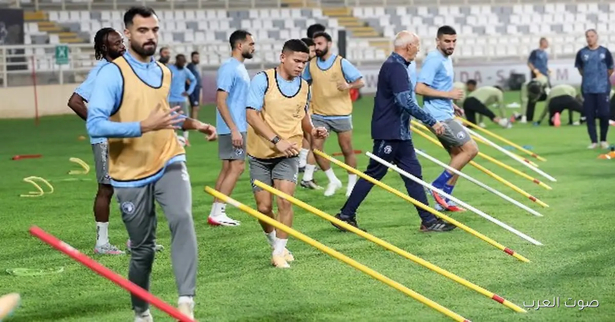 آخر تدريبات بيراميدز قبل ماتش الزمالك في نصف نهائي كأس السوبر.. تابع معنا