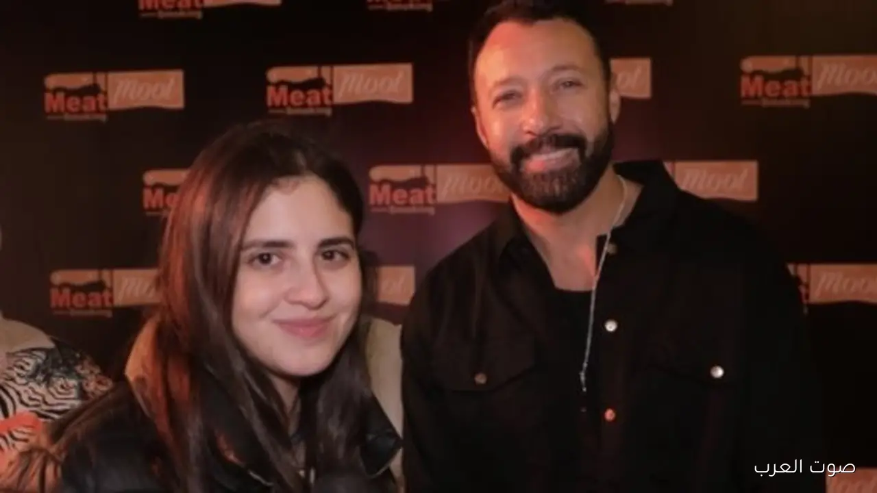 أحمد فهمي يشارك كواليس «اتنين قهوة» ورسالة للجمهور قبل العرض | فيديو