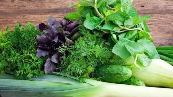 أسعار الخضار والفواكه في سوق العبور مستقرة شوية النهارده