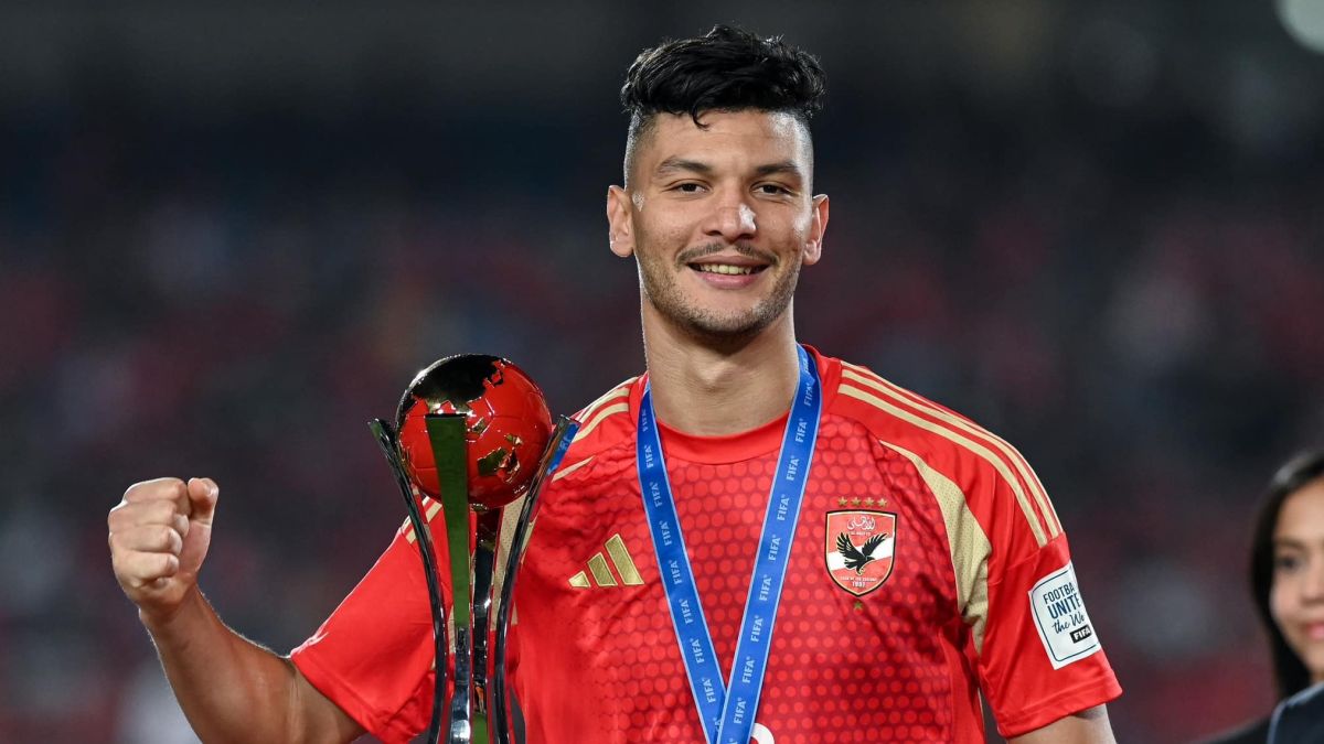 أشرف داري يرجع للمران الجماعي مع الأهلي بعد ما شفي من الإصابة