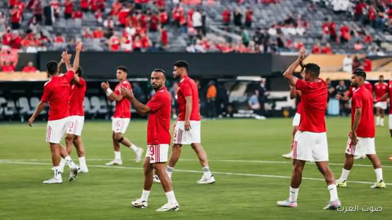 أفشة يسأل عن مستقبله مع الأهلي