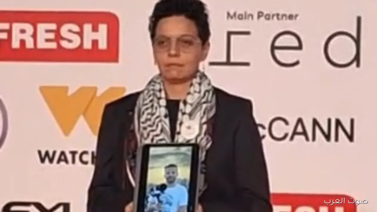 ابنة محمود سعد تنشر صورة المخرج الفلسطيني أحمد الدنف في مهرجان القاهرة السينمائي