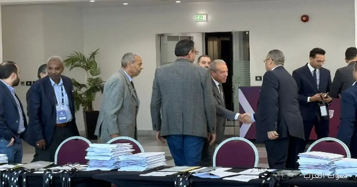 اجتماع الجمعية العمومية لاتحاد الكرة بدأ بعد ما اكتمل النصاب القانوني وبتعزف السلام الوطني