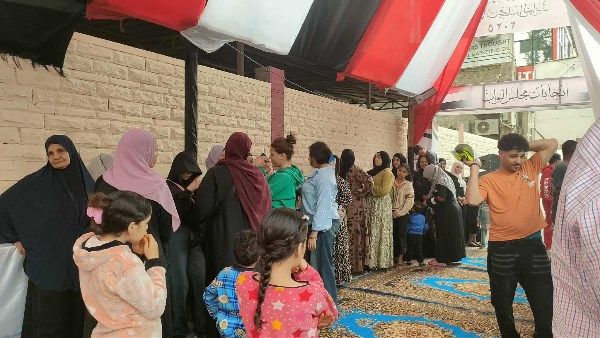 استراحة ساعة في لجان الانتخابات بعد زحمة كبيرة من الناخبين