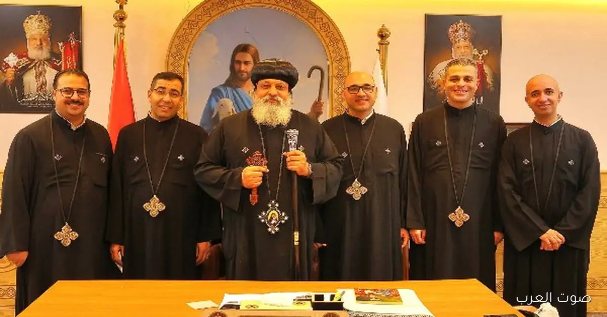 الأنبا ميخائيل يكرم 5 دياكونيين جدد تمهيدًا للكهنوت