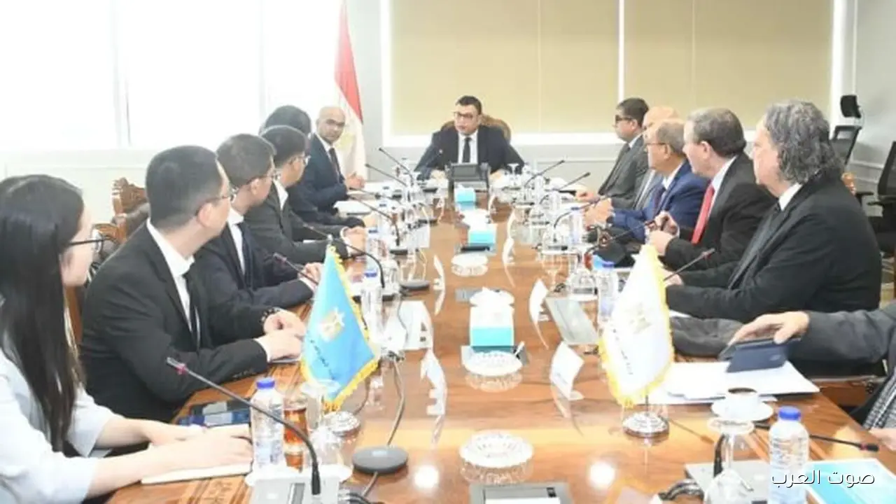 الإسكان بتدرس فرص شراكة مع شركة صينية في تحلية مياه البحر