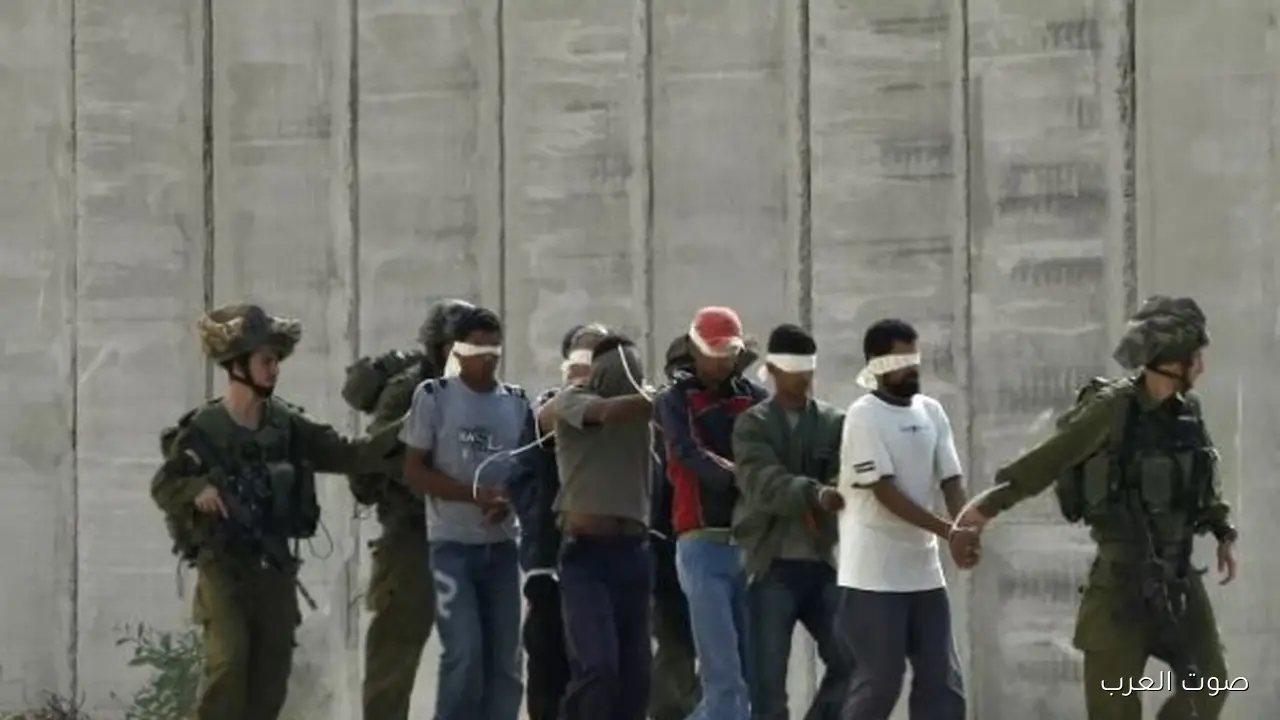 الاحتلال يحرر 4 أسرى فلسطينيين من غزة