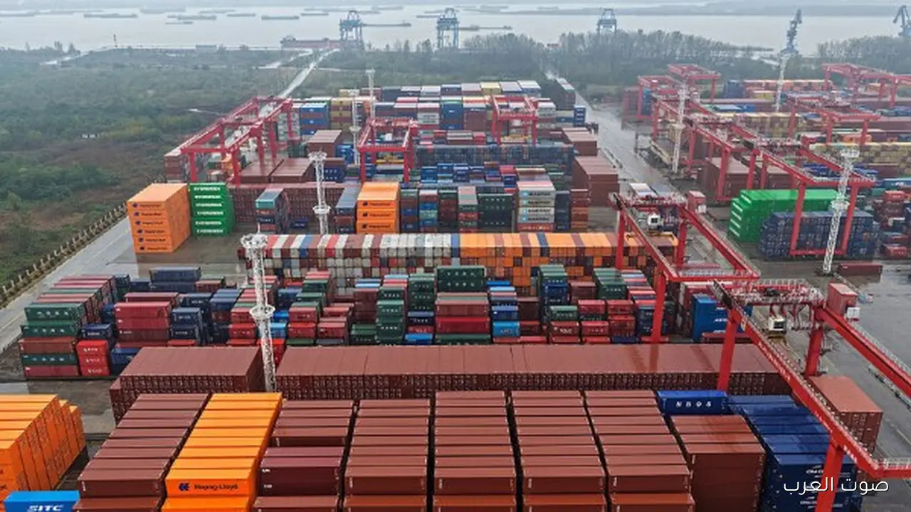 الصين توقف تحصيل الرسوم على السفن الأمريكية في الموانئ لمدة سنة