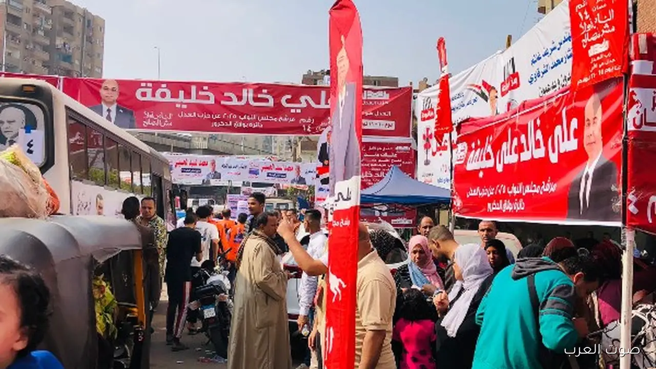 الناس بيجوا بكثرة على لجنة مدرسة الشيخة جواهر الثانوية في بولاق الدكرور