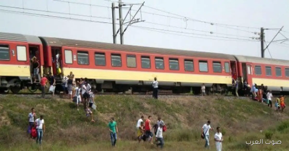 النقل بتناشد الناس يساعدوا في توعية الأطفال عن مخاطر رمي الحجارة على القطارات