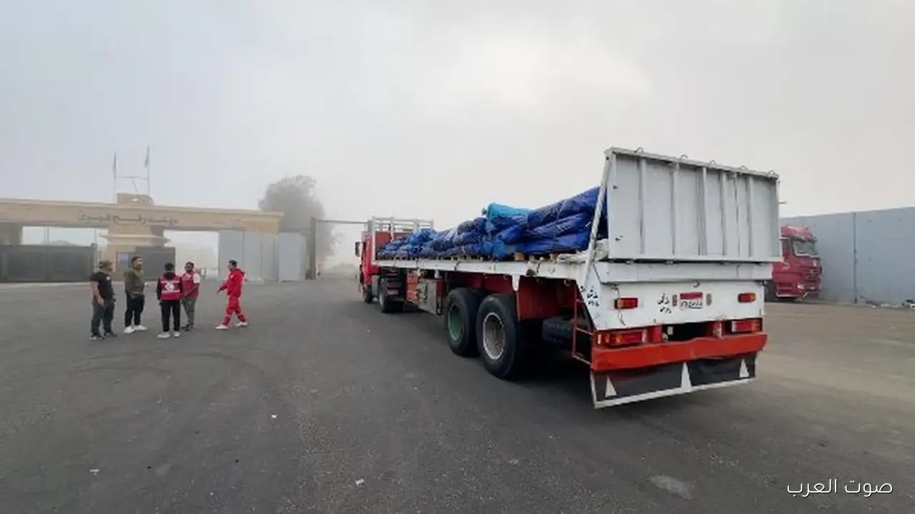 الهلال الأحمر يطلق القافلة رقم 70 من زاد العزة محملة بـ8200 طن مساعدات لغزة