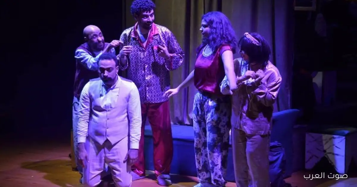 بالصور.. أتوبيس جيزة 45 بدأ عرضه على مسرح الغد