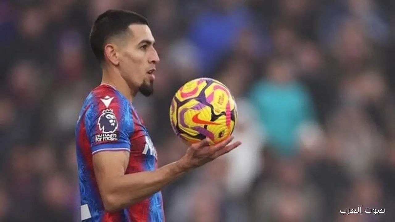 برشلونة وباريس سان جيرمان يتنافسوا على ضم «دانيل مونيوز» نجم كريستال بالاس