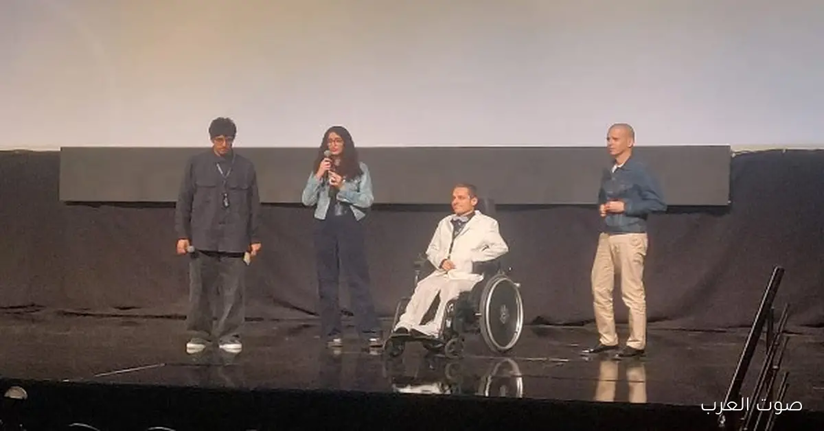 بطل فيلم “أنا بالصدفة أو الحب”: دي أول تجربة تمثيلية ليا وأصعب مشهد كان في البحر