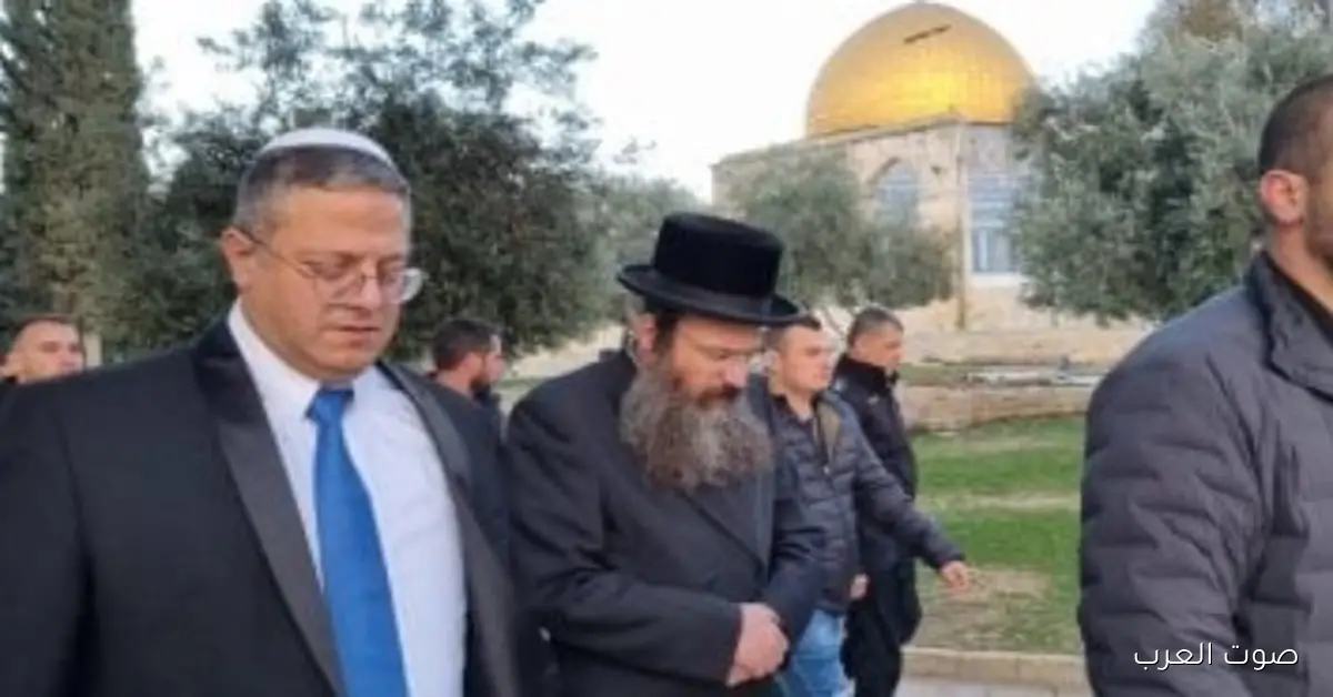 بن غفير يدخل قرى فلسطينية مع قوات الشرطة الإسرائيلية